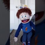 Play A "Guess Who" Game - Social Emotional Puppet Show For Kids